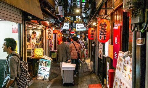 Restaurants in Tokyo (Image: Pixabay)
