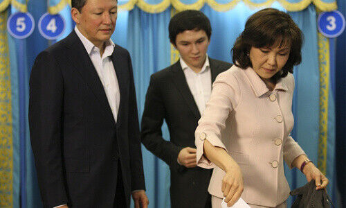 Dinara Kulibayeva, daughter of Kazakhstan's President Nursultan Nazarbayev, right