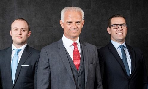 Thomas Trauth, CEO IMT Asset Management (Centre)